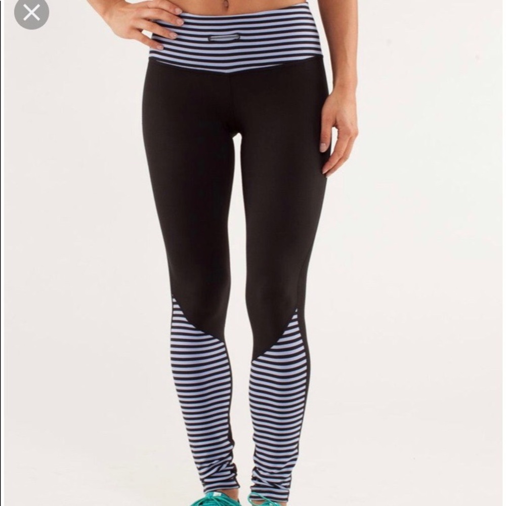 LULULEMON - black and white leggings - Size 2